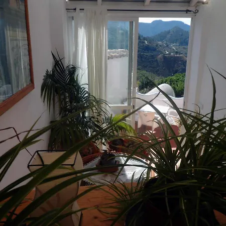 Charming House Ideal For Couples And Young Familie
