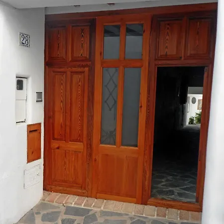Charming House Ideal For Couples And Young Familie